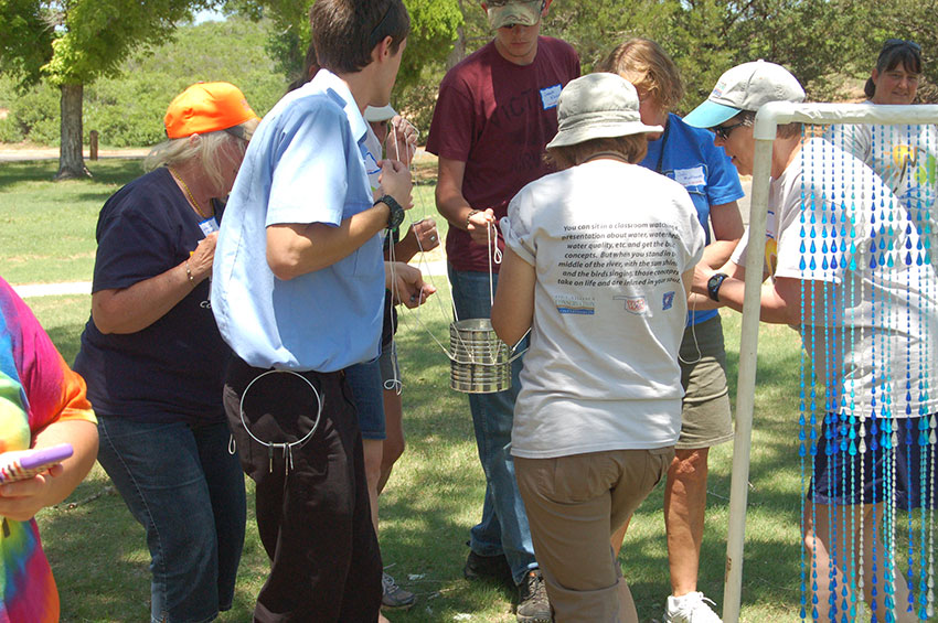 image of volunteers